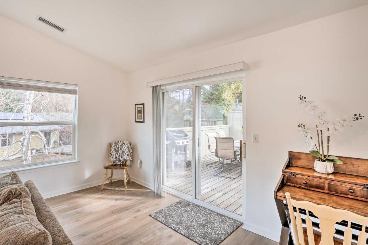 فيلا Mount Shasta Escape With Balcony About Walk To Dtwn المظهر الخارجي الصورة